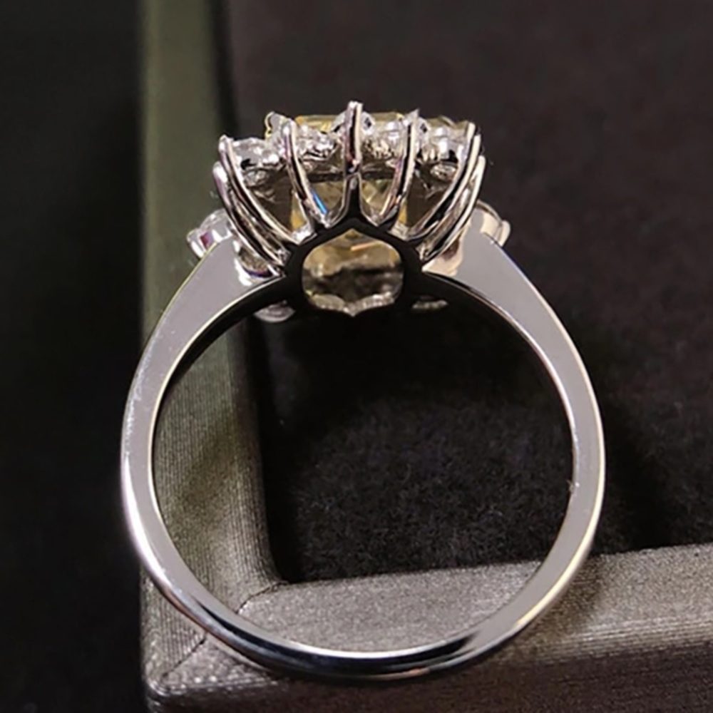 New Flower Shape 925 Silver Beautiful Zircon Ring - Picture 2 of 6